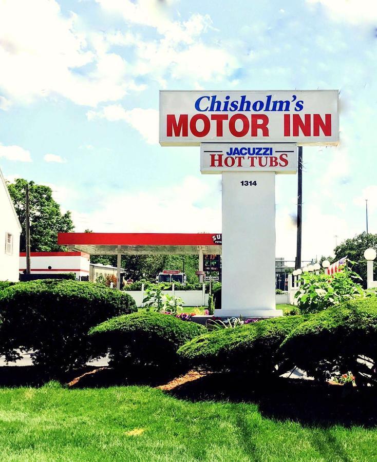 Chisholm'S Motor Inn Saugus Bagian luar foto
